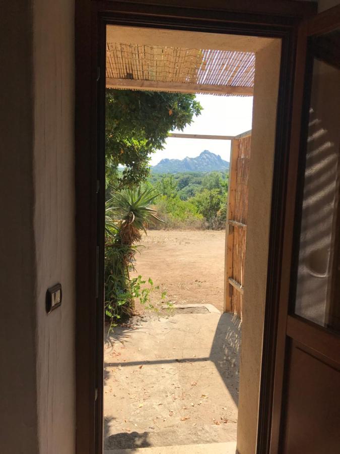 Li Casacci Bed & Breakfast Arzachena Exterior photo